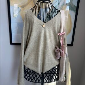 a new day V-Neck Sweater in Light Sage